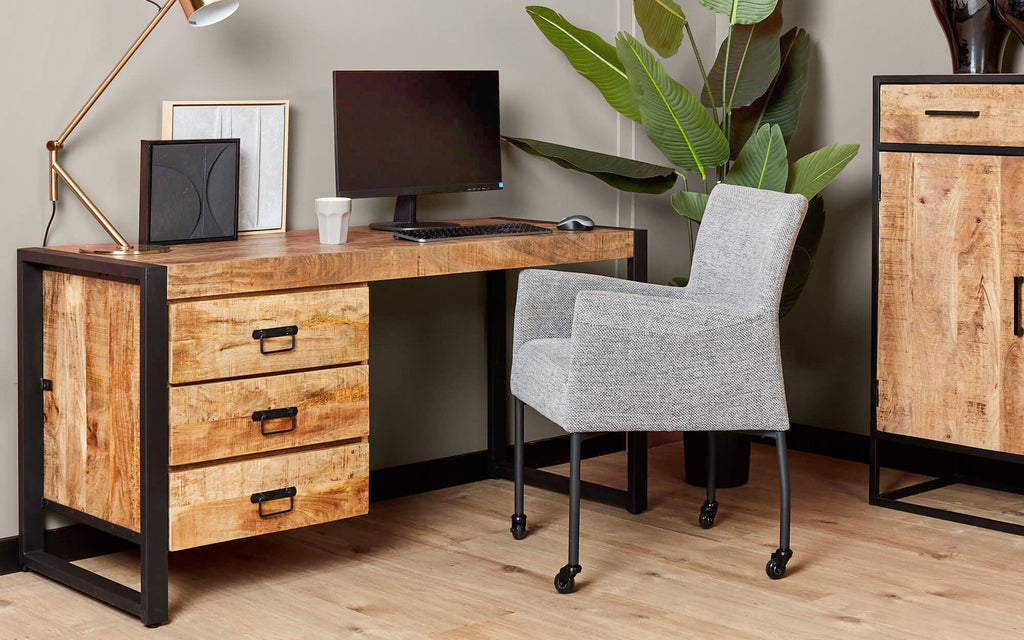 Mangohout is duurzaam, sterk en stijlvol. Ontdek onderhoudstips, voordelen en stylingideeën voor kasten en meubels van mangohout.