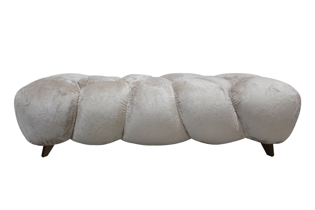 PTMD Nubibus 3-zitsbank in beige polyester met een zachte, gewatteerde structuur en donkere houten poten.