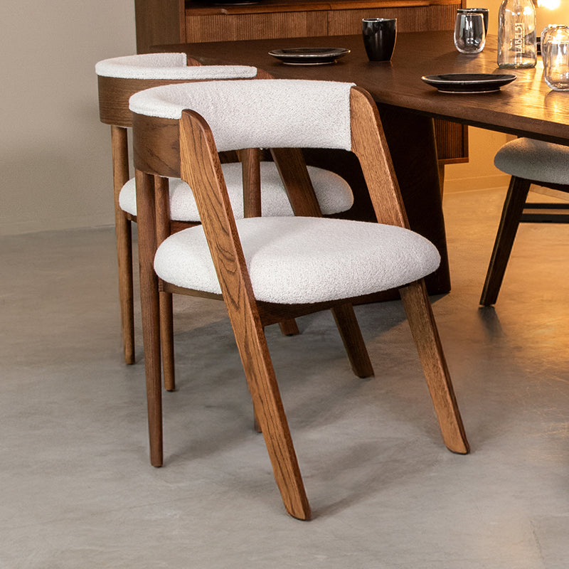 Eetkamerstoel Sasha Ecru Boucle Walnoot Houten Frame 54x82x75 cm-Eetkamerstoelen-LABEL51