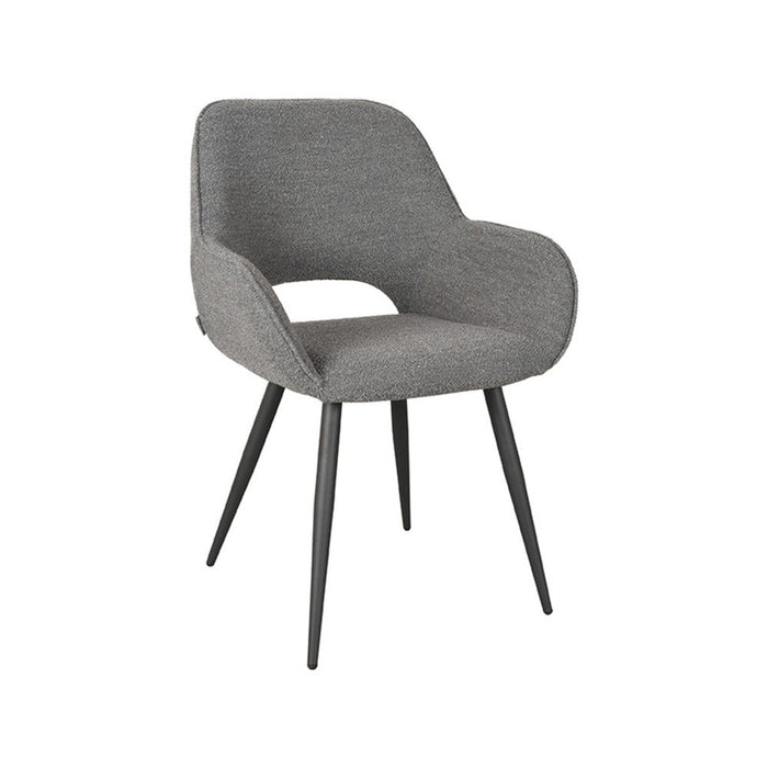 LABEL51 Fer eetkamerstoel in grijs bouclé met zwart metalen frame en ronde kuipvorm met uitsparing in de rugleuning.