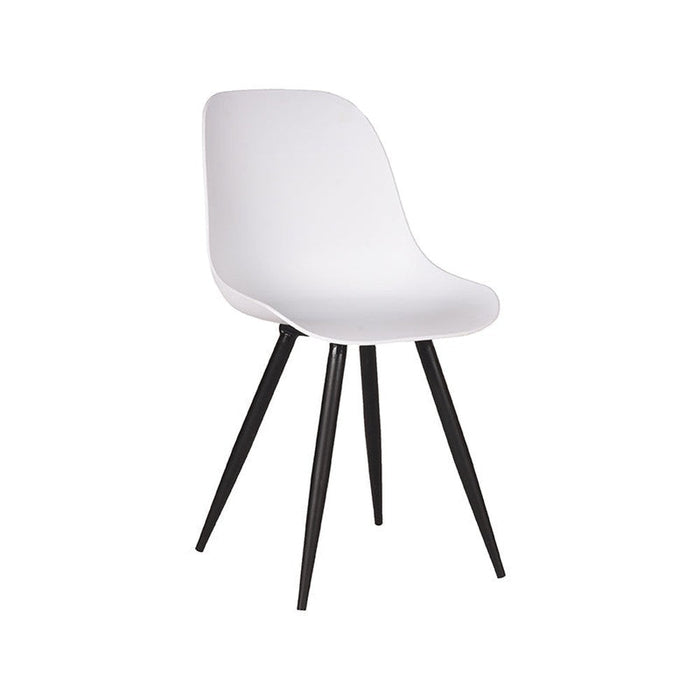 LABEL51 Monza eetkamerstoel met witte kunststof kuipzitting en slanke, zwarte metalen poten.