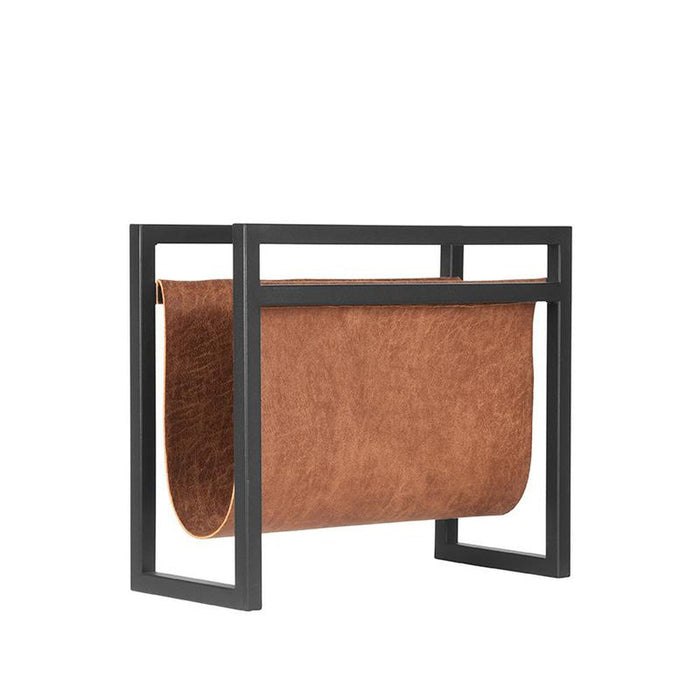 LABEL51 magazinehouder van cognac leder in een zwart metalen frame, 45x20x38 cm.