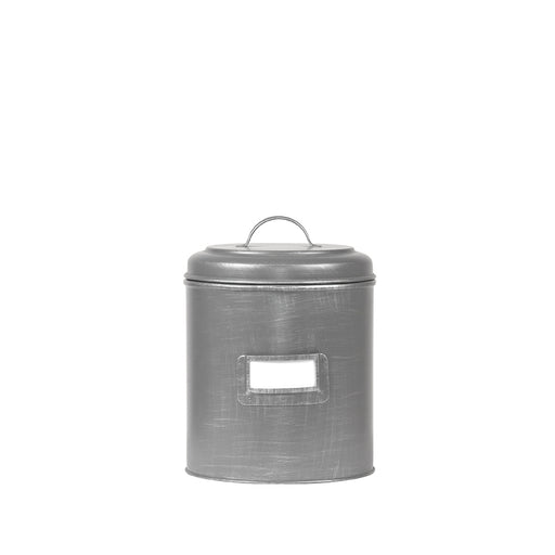 Antiek grijs metalen opbergblik van 10x15 cm met deksel, hengsel en notitiehouder aan de voorzijde.