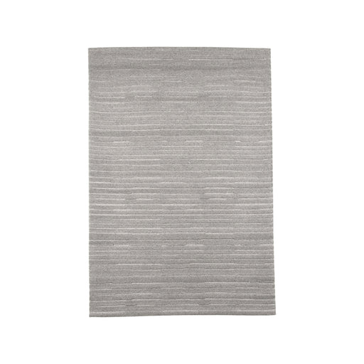 Rechthoekig grijs wollen vloerkleed van 160x230 cm met een subtiel gestanst horizontaal banenpatroon.