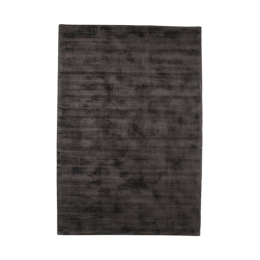 Rechthoekig antraciet viscose vloerkleed Velvy van 200x300 cm met een subtiel horizontaal kleurverloop en glans.