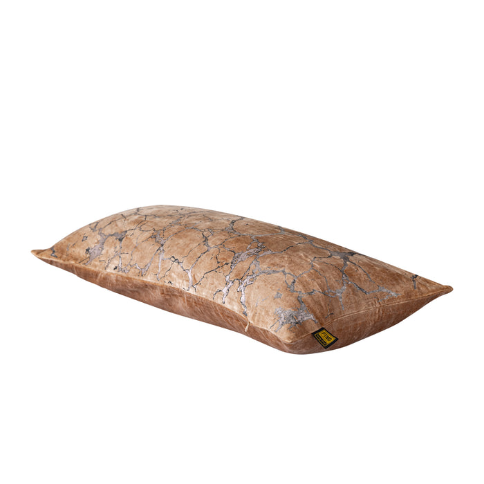 PTMD PTMD Kyleen Velvet Sierkussen Met Print – Luxe Woondecoratie-Kussens-PTMD