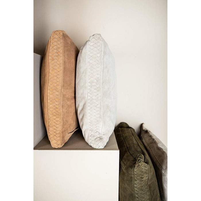 PTMD PTMD Suky Bruin Suède Leer Sierkussen Vierkant – Luxe Woondecoratie-Kussens-PTMD