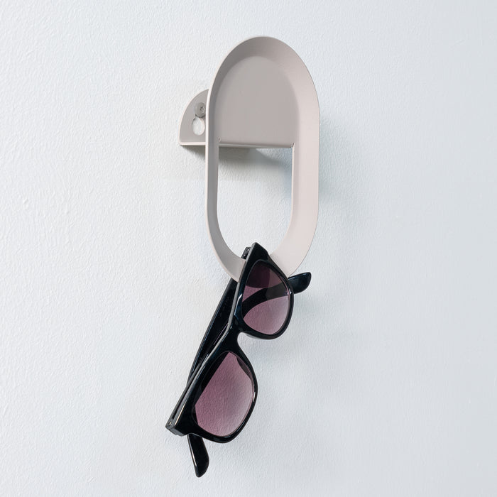 x OnMateria - COUCOU Kapstok - Silky Taupe Spinder Design-Kapstokken-Spinder