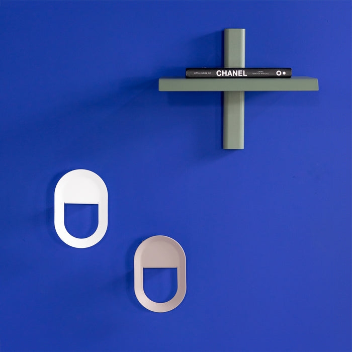 x OnMateria - HOLA 1 Wandplank - Dusty Green Spinder Design-Wandplanken-Spinder