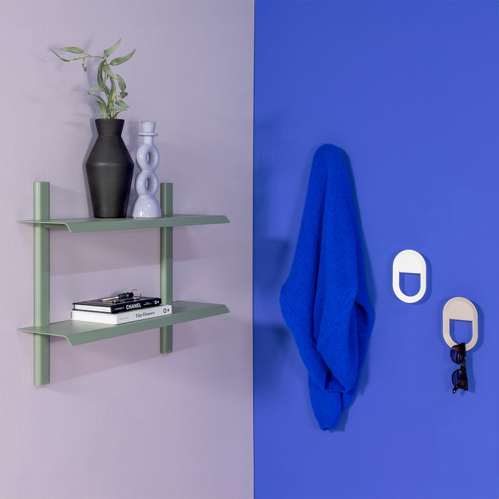 x OnMateria - HOLA 3 Wandplank - Dusty Green Spinder Design-Wandplanken-Spinder